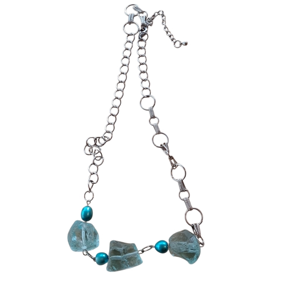 Silver and Blue Modern Necklace with Artistic Design